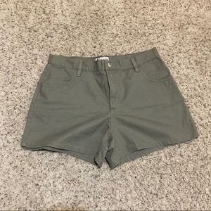 NWOT columbia green shorts
